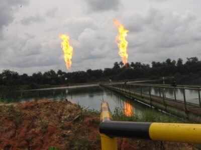 640px-Niger_Delta_Gas-Flares
