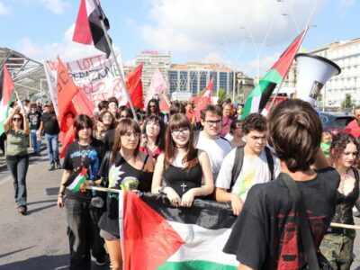 Studenti e giovani in corteo per la Palestina a Napoli