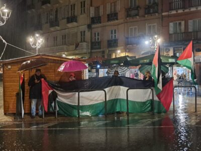 Presidio giornaliero pro Palestina - Cagliari, piazza Yenne (foto di Vania Erby)