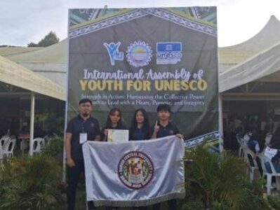 BCU SHS Science Club delegates (left to right): Zoren Inowe (Club Adviser), Risabeth Bayan (Club
President), Anna Nicole Elizaga (Club Public Information Officer), and Ronnie Jr. Lang-ay (Club Treasurer)..