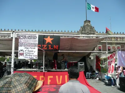 Zapatista Stand in Zocalo, Mexiko. Foto: Randal Sheppard (CC-BY-SA 2.0 cropped)