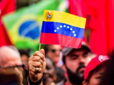 Protesta-por-Venezuela-llega-hasta-embajada-de-EEUU-en-Brasilia-1