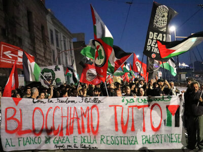 manifestazione Blocchiamo tutto Napoli