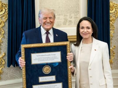 Machado regala suo Nobel per la Pace a Donald Trump - foto da Alessandro Di Battista