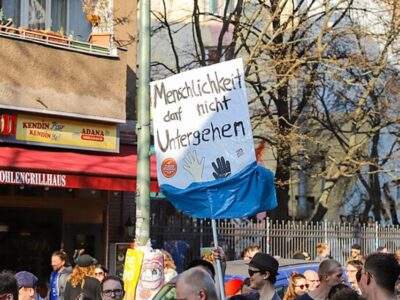 Humanity_Asylum_policy_germany_(47772968612)