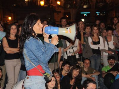 1024px-Democracia_Real_Ya_Valencia_21M_(5744972508)