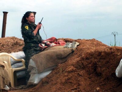 YPG-Kämpferin in Rojava (wikipedia.org)