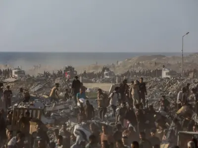 Palestinians sacrifice their lives to try to reach aid parcels in Gaza, 16 June 2025