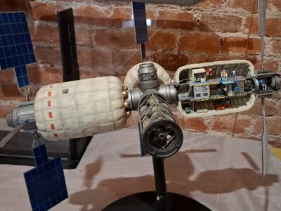 Modello in scala Stazione Gonfiabile (CMT Caourtesy) (1)