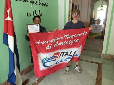 striscione Italia Cuba