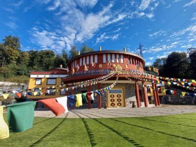 Interview mit Lama Michel Rinpoche, 2. Teil: „Die Gegenwart ist die Frucht der Vergangenheit und die Wurzel der Zukunft”