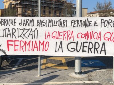 striscione ccordinamento antimilitarista livornese