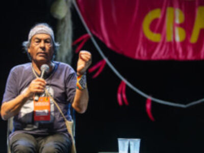 Ailton Krenak
(Foto: 12º CBA ABA-Agroecologia
via wikimedia
CC BY-SA 2.0)