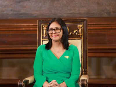 Delcy_Rodríguez_asume_como_Presidenta_Encargada_de_la_República_Bolivariana_de_Venezuela_04