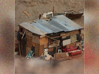 Casilla de madera ubicada a trescientos metros del edificio donde se emplaza el Instituto Técnico Vaca Muerta.