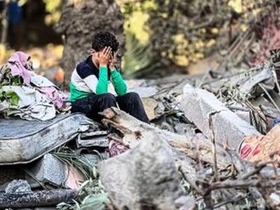Foto IPP/Belal Abu Amer/APA Images via ZUMA Press Wire
Guerra Israele Hamas Palestina 
Striscia di Gaza territori Palestinesi 
October 29, 2025, Nusairat, Gaza Strip, Palestinian Territory: Palestinians inspect the heavily damaged buildings, some of which have been destroyed, and collect usable items at the Nuseirat refugee camp after Israeli forces struck the central Gaza Strip, violating the ceasefire in Deir al-Balah, Gaza. The Israeli army has killed 63 Palestinians, including 24 children, in the Gaza Strip since Tuesday evening, violating the ceasefire agreement, according to medics.
- WARNING AVAILABLE ONLY FOR ITALIAN MARKET - Italy Photo Press -