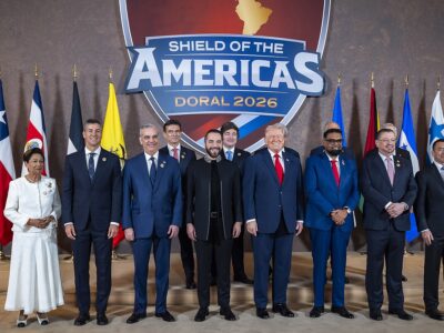 Uploaded a work by Casa Presidencial El Salvador from https://www.flickr.com/photos/fotospresidencia_sv/55137720097/ with UploadWizard