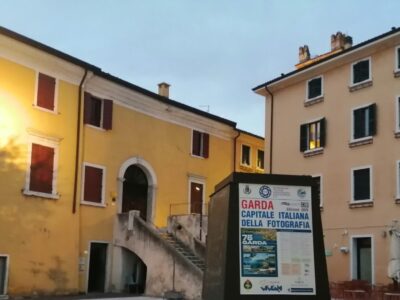 Garda, VR - Palazzo Rudinì Carlotti, una cui sala dal 2013 è allestita a 'Galleria FIAF'