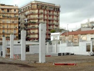 pilastri Eurospin a Catania