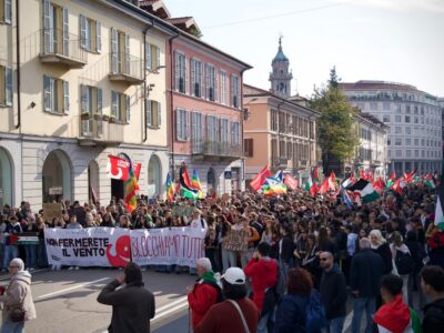 corteo Varese