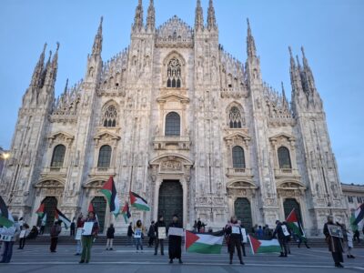 presidio Duomo con bandiere 1